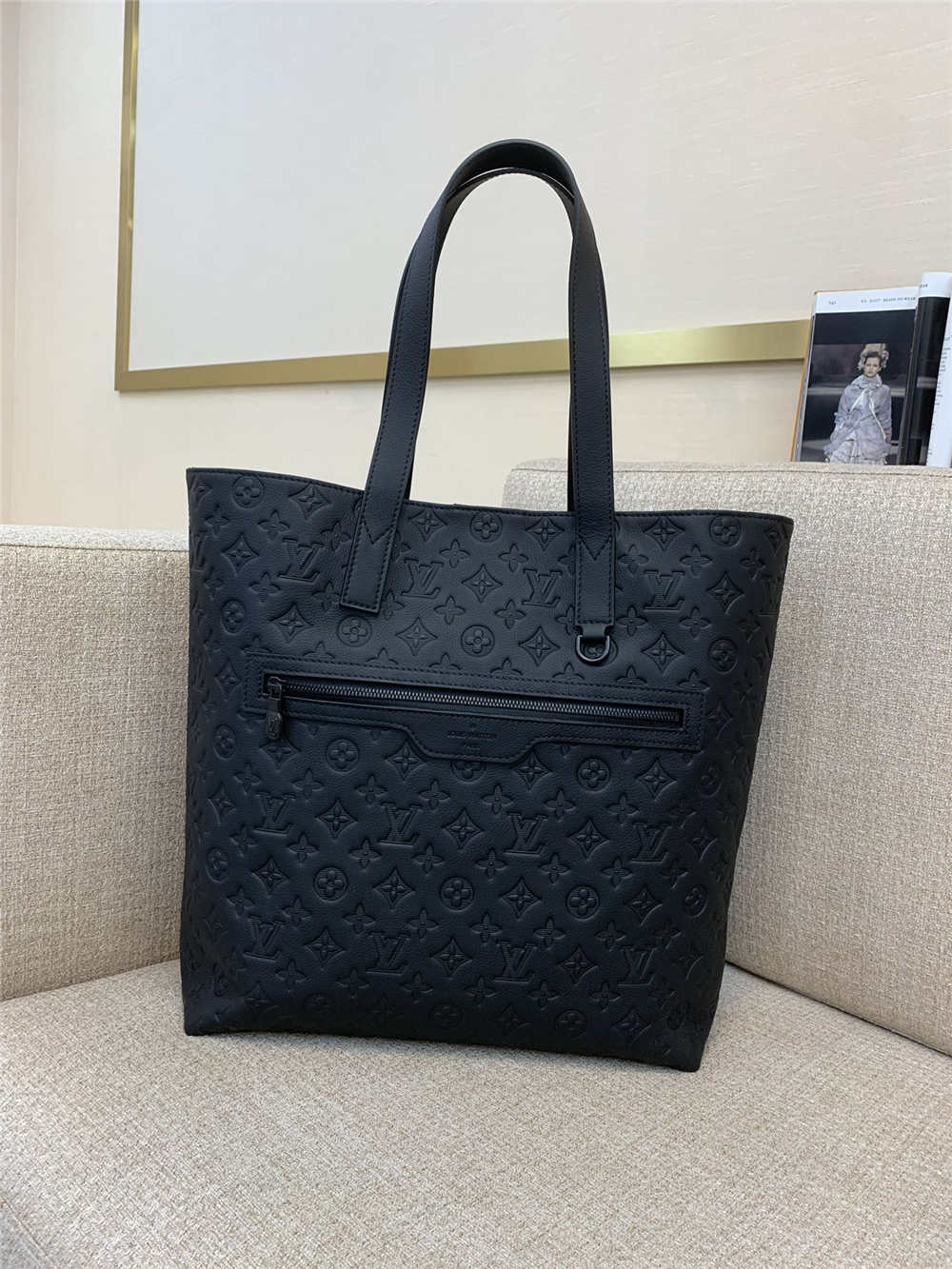 Louis Vuitton EXCURSION  M24777  size：33x37x13cm 2025 new 